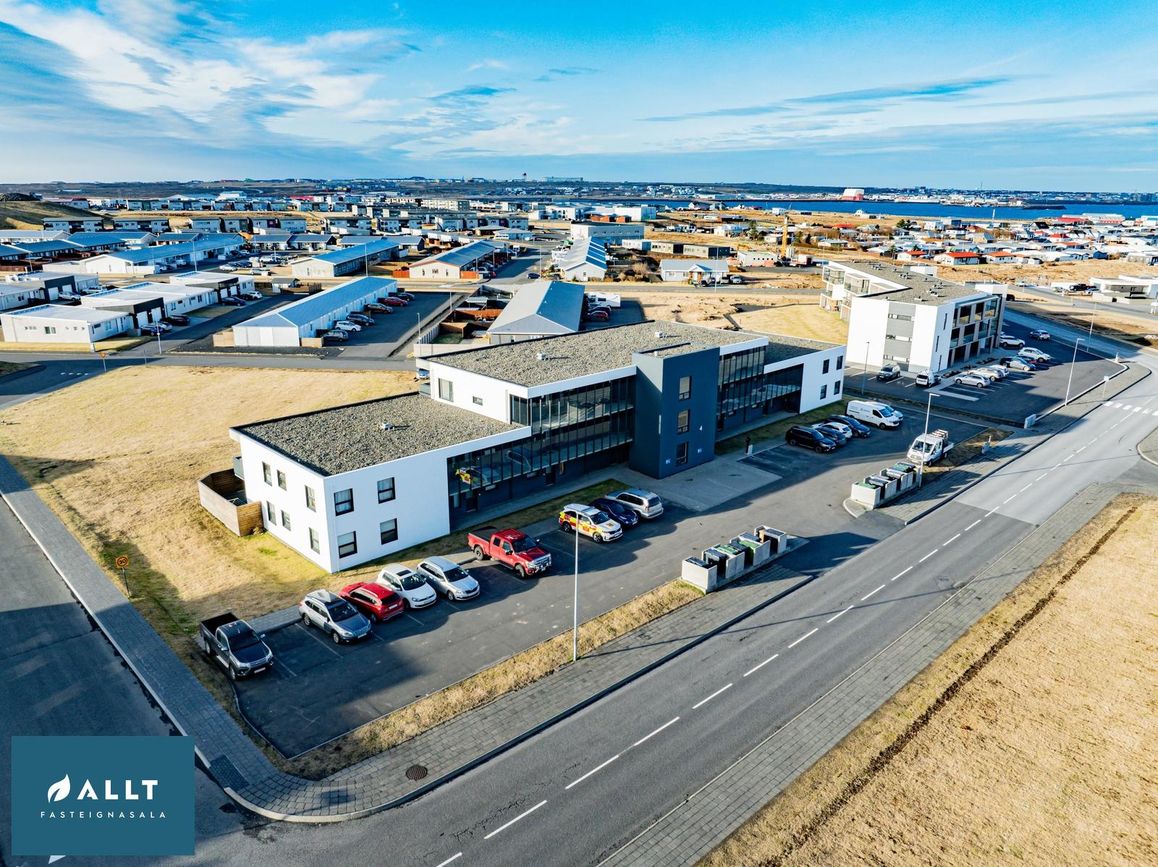 Dalsbraut 4, 260 Reykjanesbær