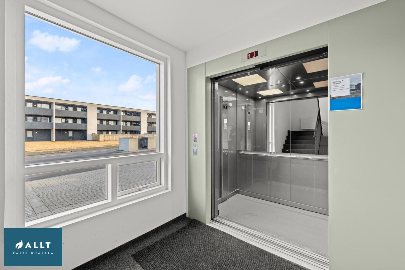 Dalsbraut 4, 260 Reykjanesbær