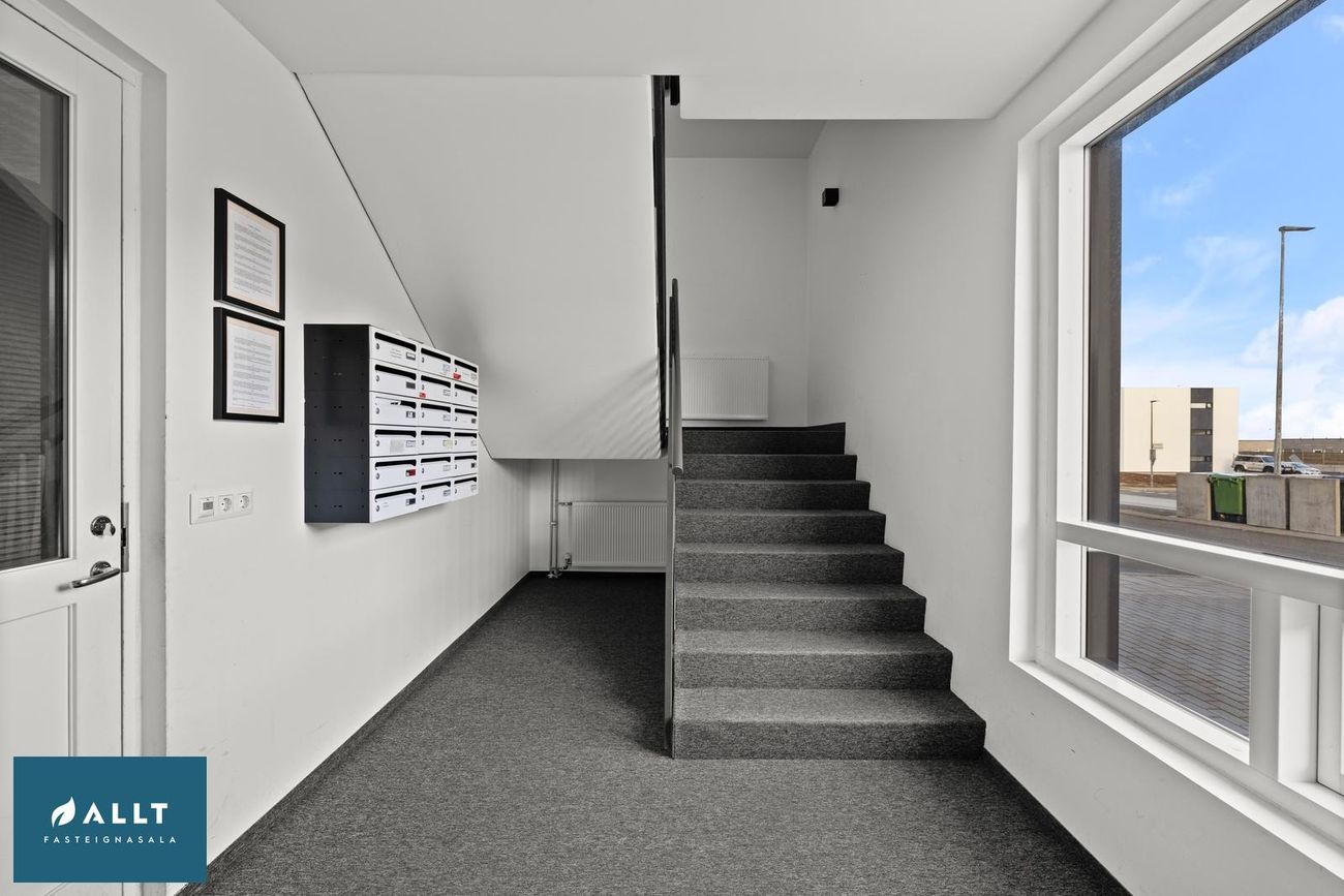 Dalsbraut 4, 260 Reykjanesbær