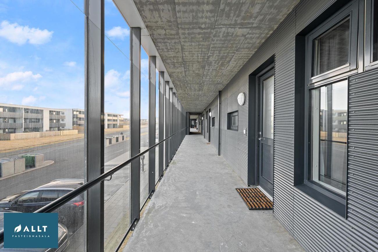 Dalsbraut 4, 260 Reykjanesbær