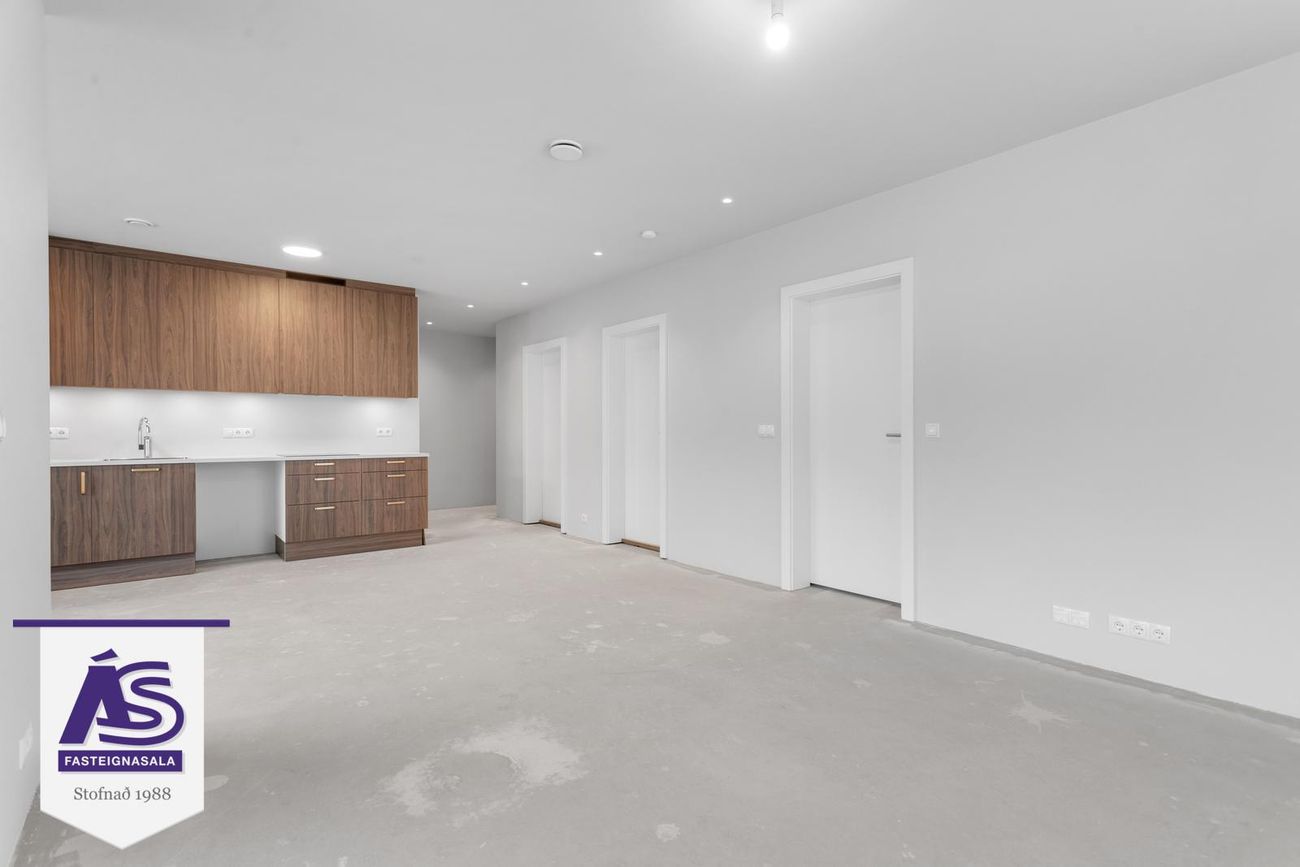 Hringhamar 31, 221 Hafnarfjörður