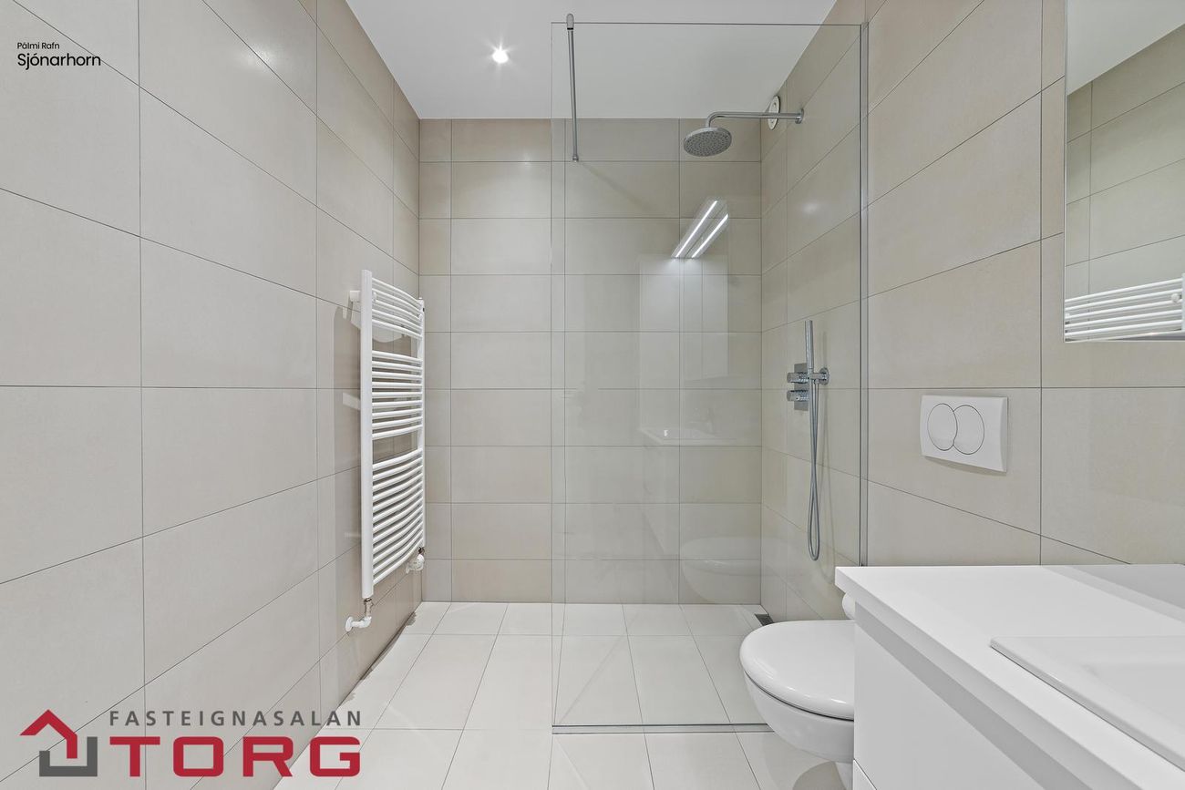 Naustavör 9 - 0105, 200 Kópavogur