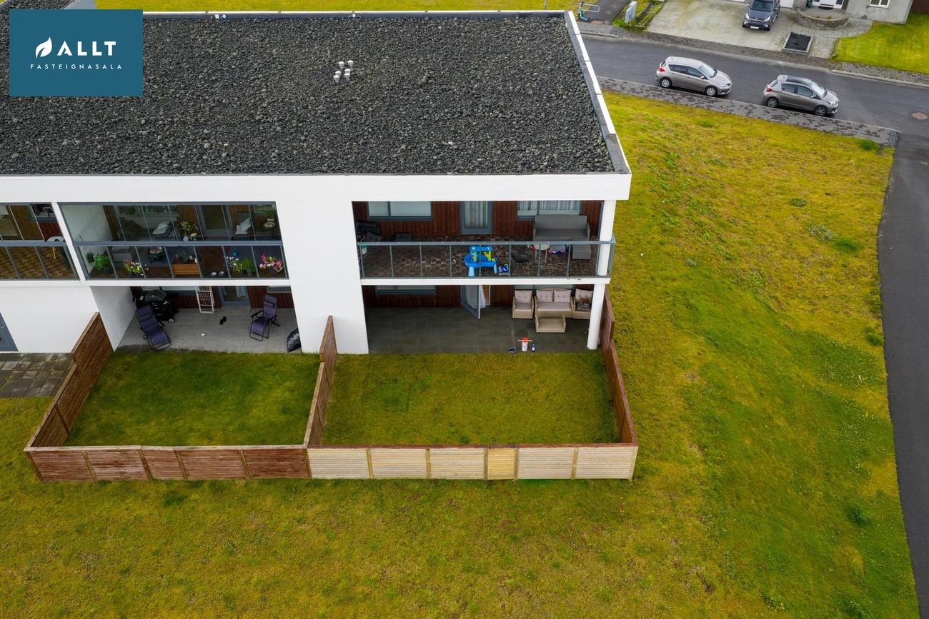 Dalsbraut 24, 260 Reykjanesbær