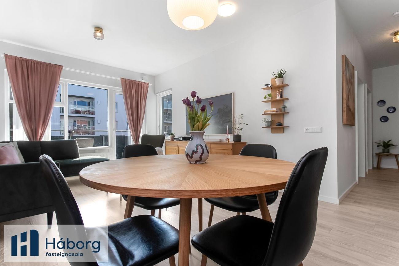 Hafnarbraut 11, 200 Kópavogur