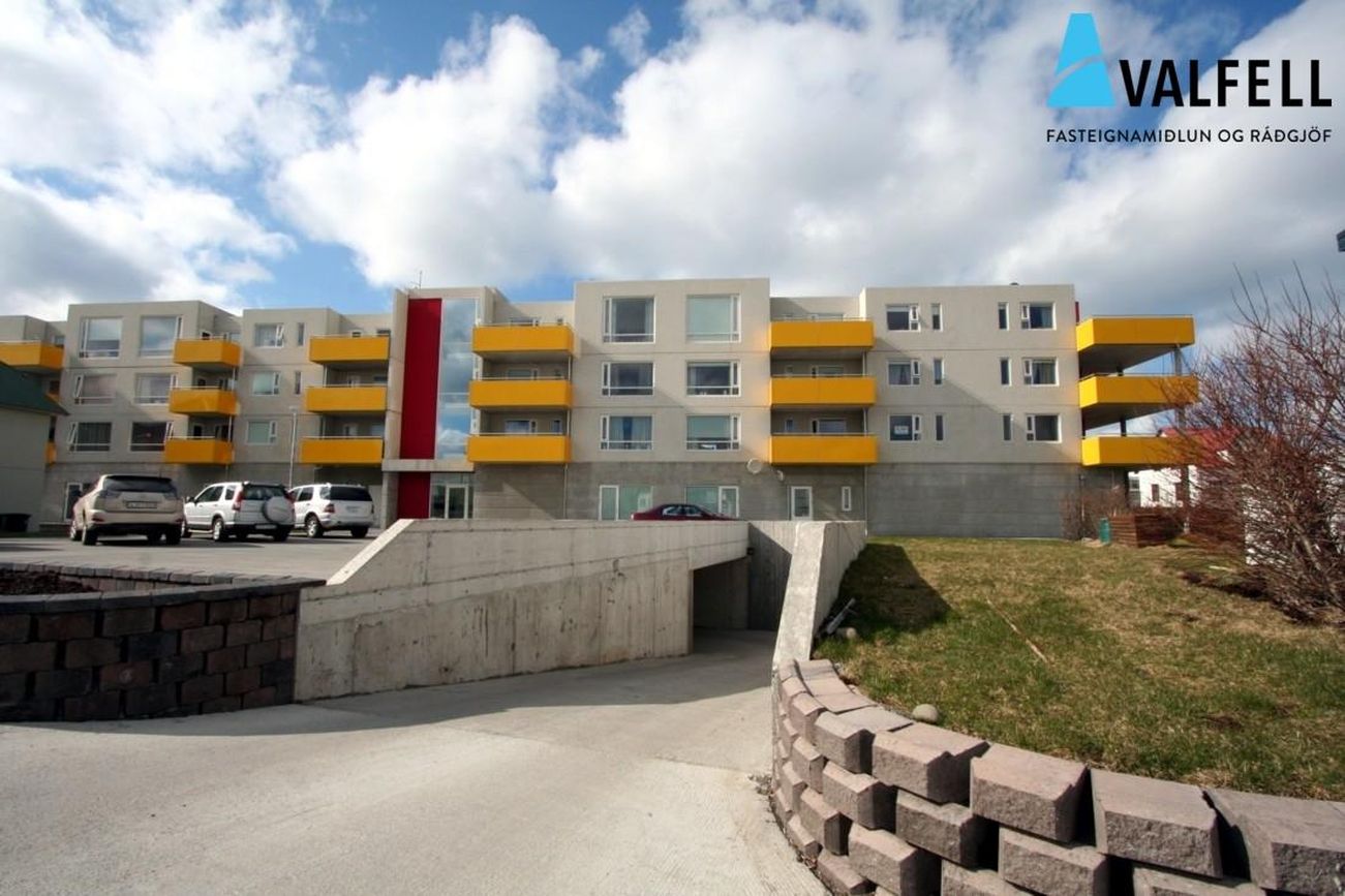 Kirkjubraut 12, 300 Akranes