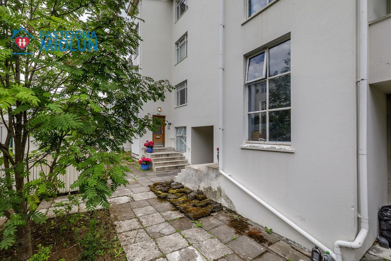 Ljósvallagata 22, 101 Reykjavík