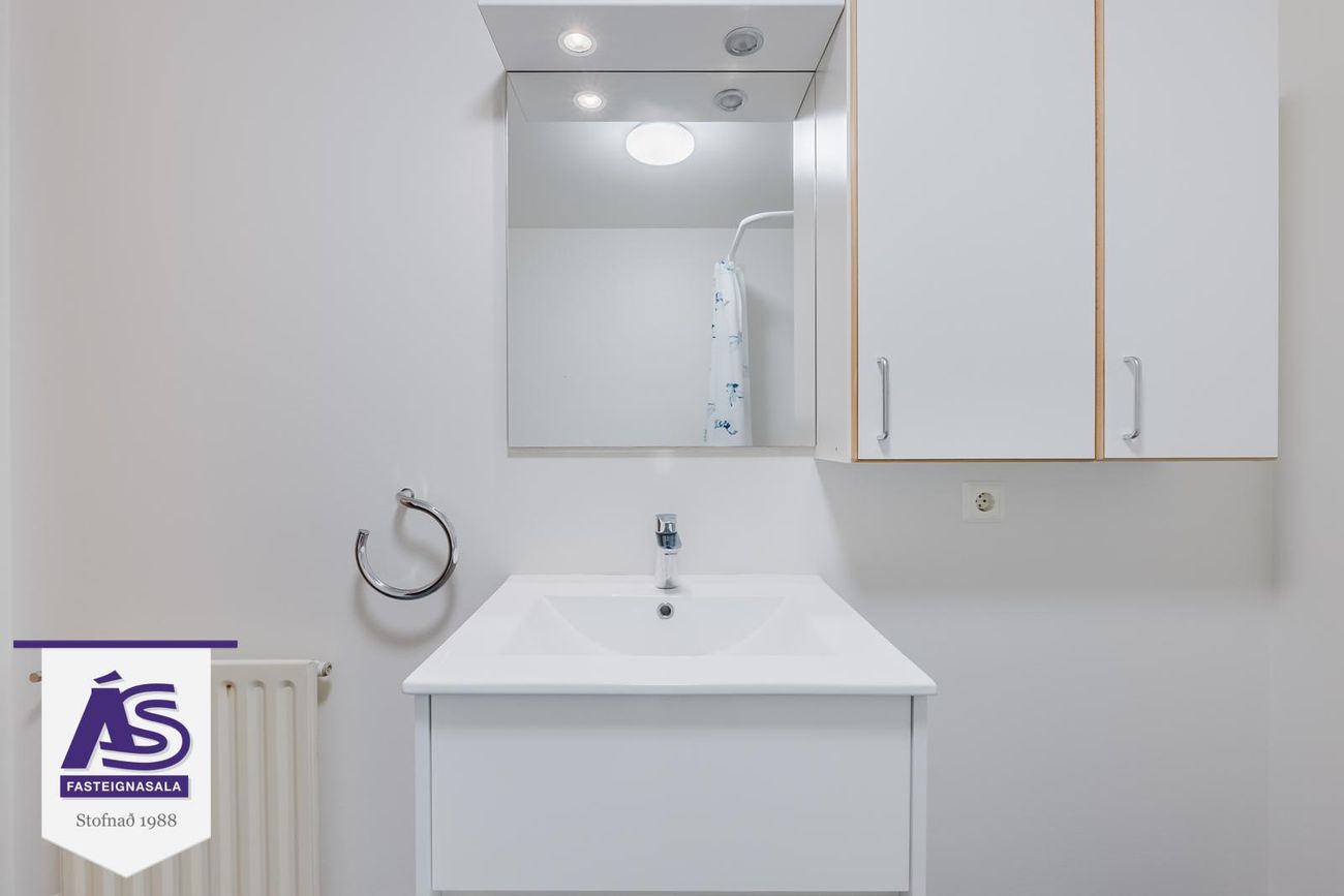 Sólvangsvegur 1 - 0302, 220 Hafnarfjörður