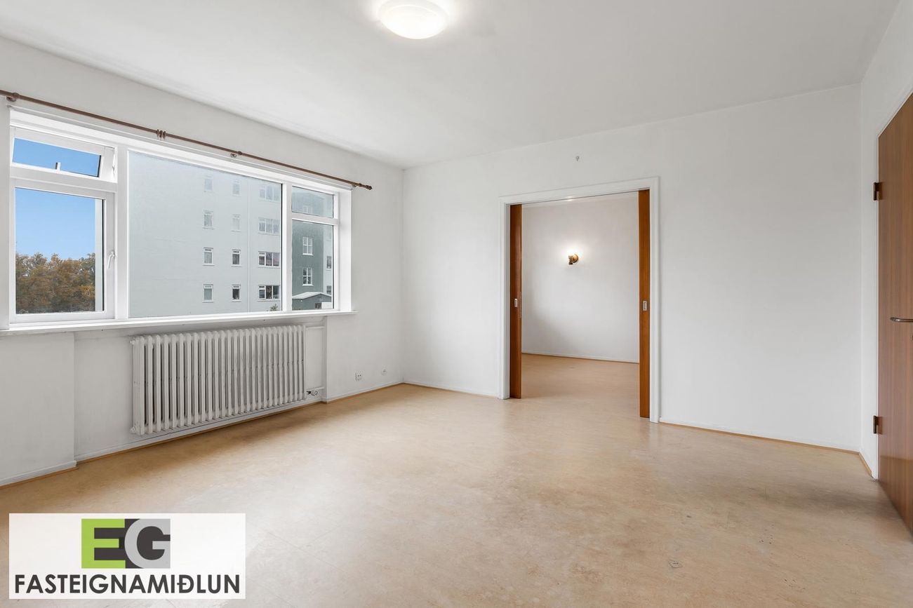 Eskihlíð 10, 105 Reykjavík