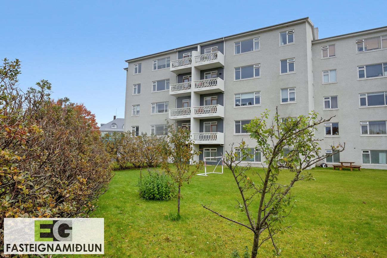 Eskihlíð 10, 105 Reykjavík