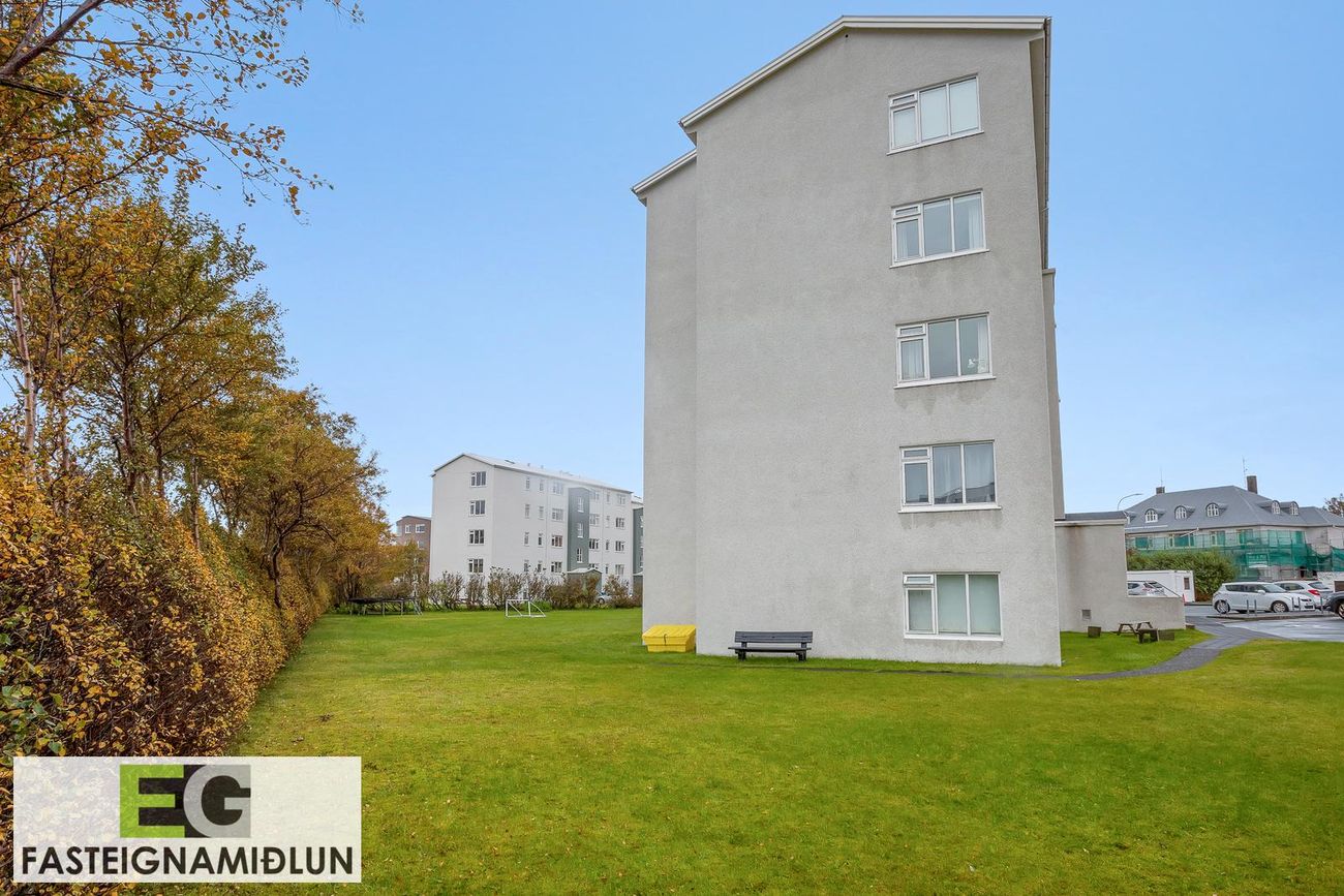 Eskihlíð 10, 105 Reykjavík