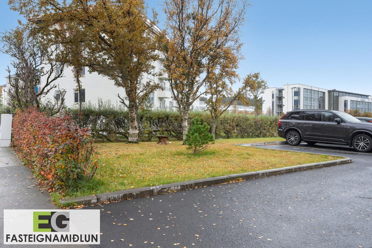 Eskihlíð 10, 105 Reykjavík