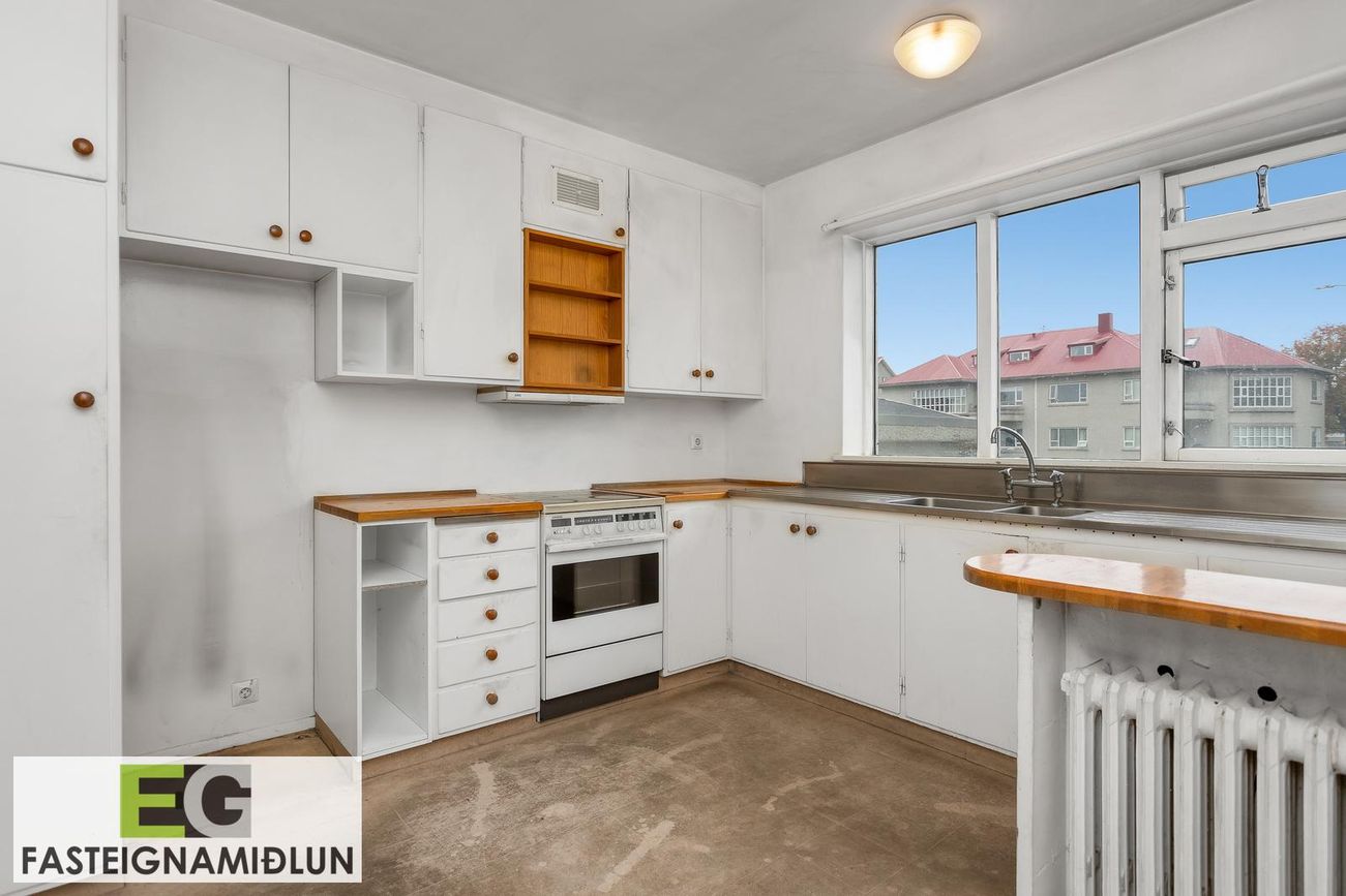 Eskihlíð 10, 105 Reykjavík