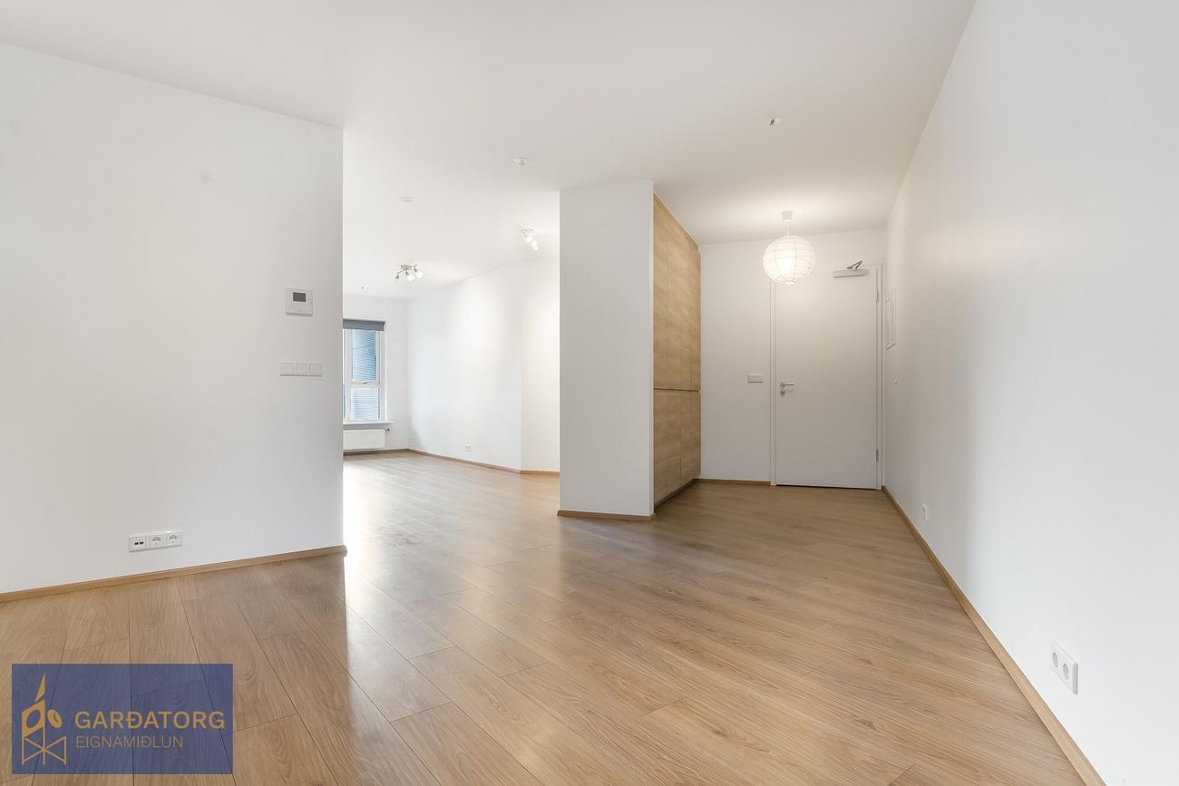 Stakkholt 2B, 105 Reykjavík