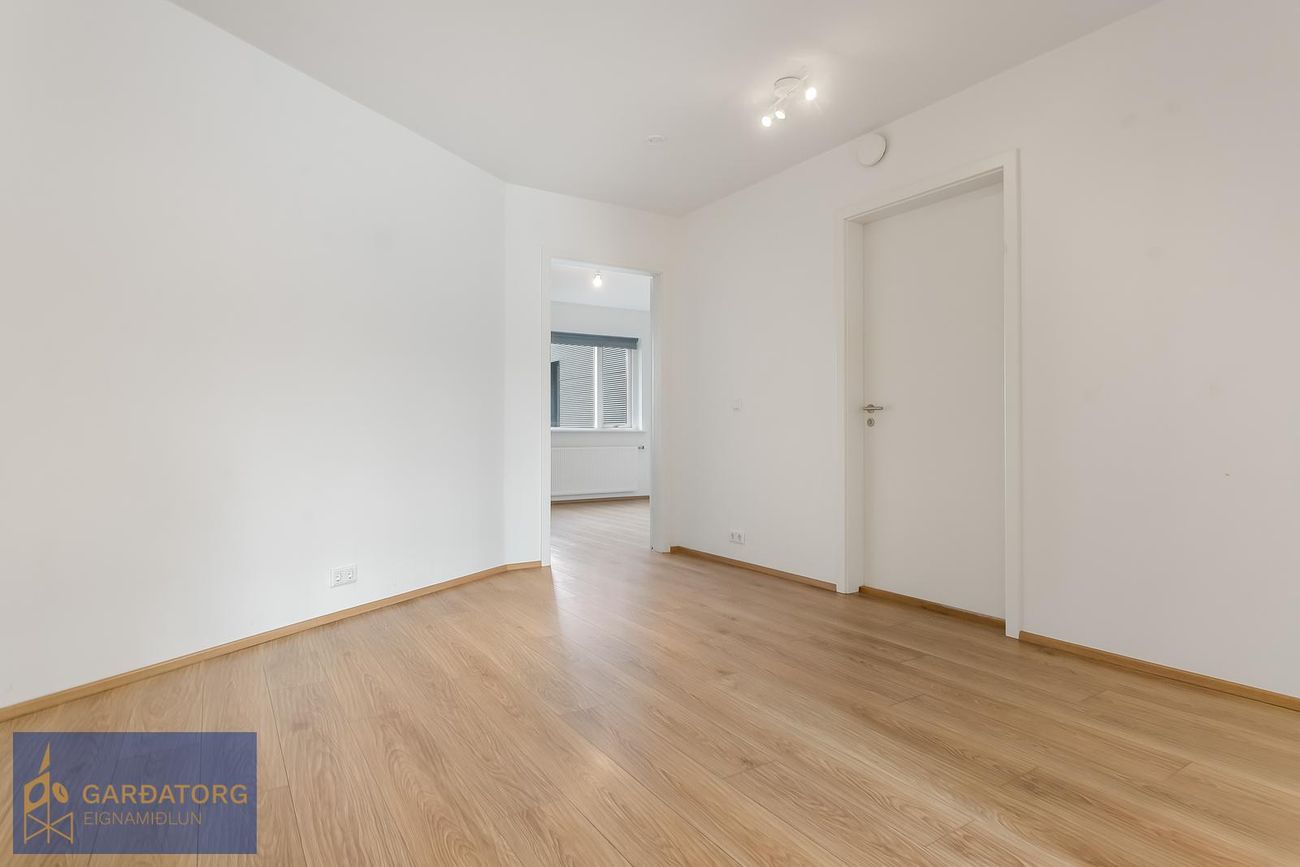 Stakkholt 2B, 105 Reykjavík