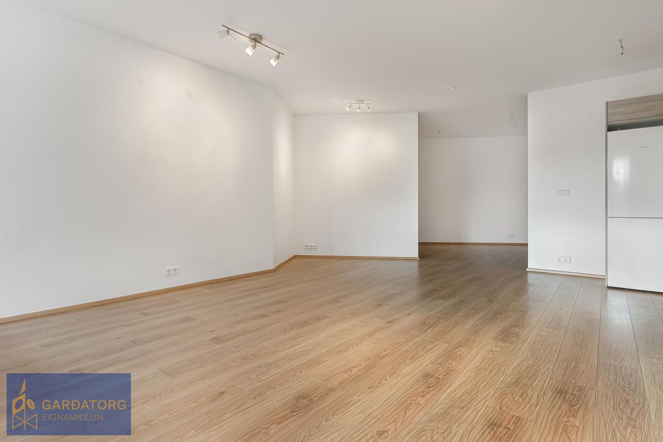 Stakkholt 2B, 105 Reykjavík