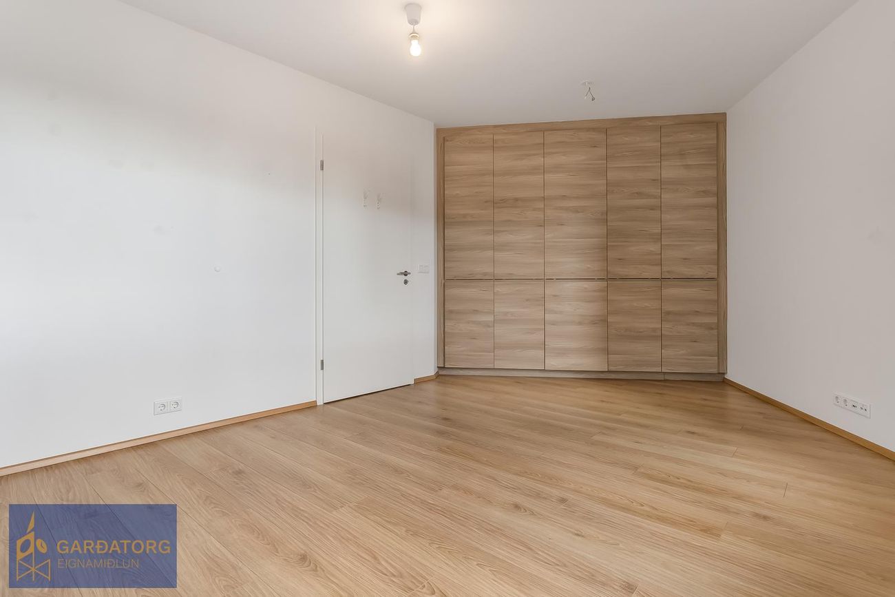 Stakkholt 2B, 105 Reykjavík