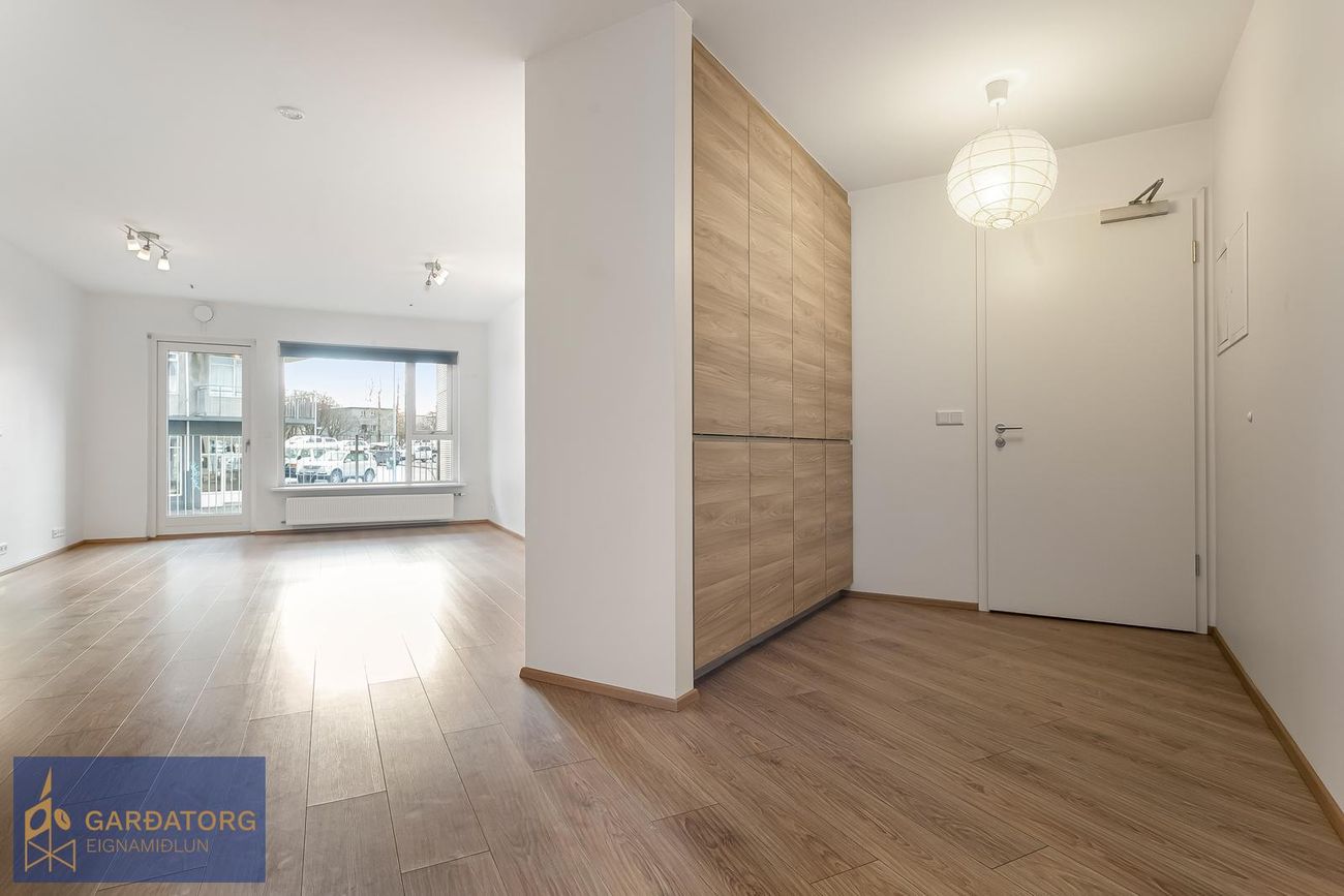 Stakkholt 2B, 105 Reykjavík