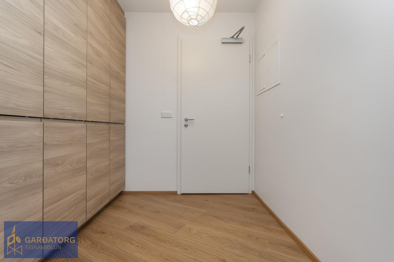 Stakkholt 2B, 105 Reykjavík