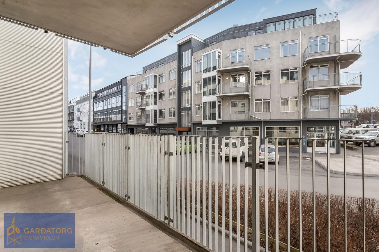 Stakkholt 2B, 105 Reykjavík