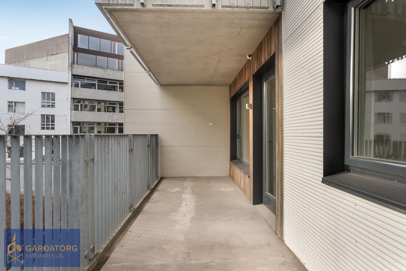 Stakkholt 2B, 105 Reykjavík