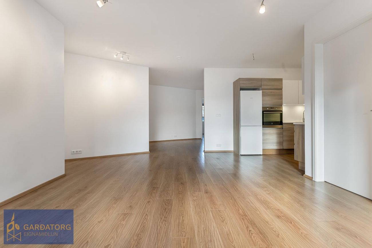 Stakkholt 2B, 105 Reykjavík
