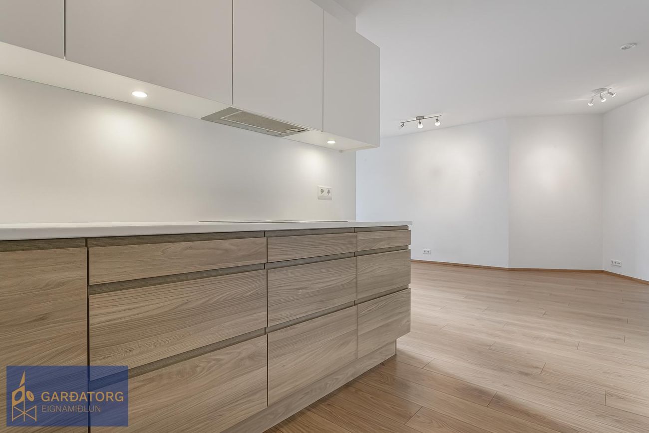 Stakkholt 2B, 105 Reykjavík