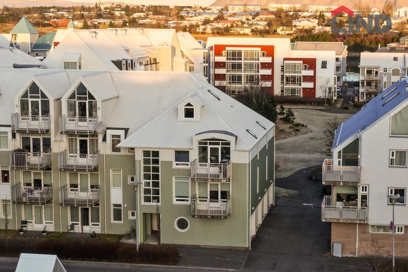 Básbryggja 3, 110 Reykjavík