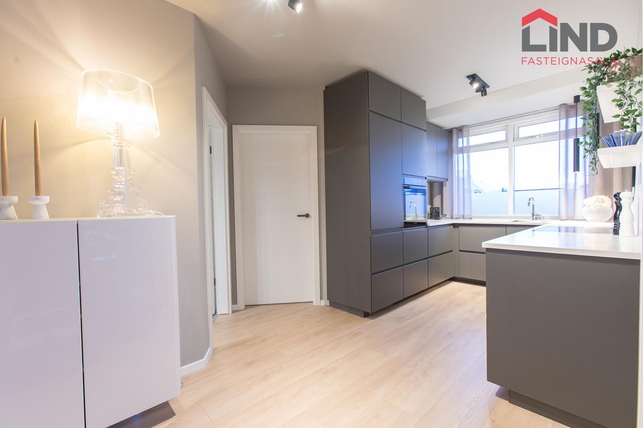 Básbryggja 3, 110 Reykjavík