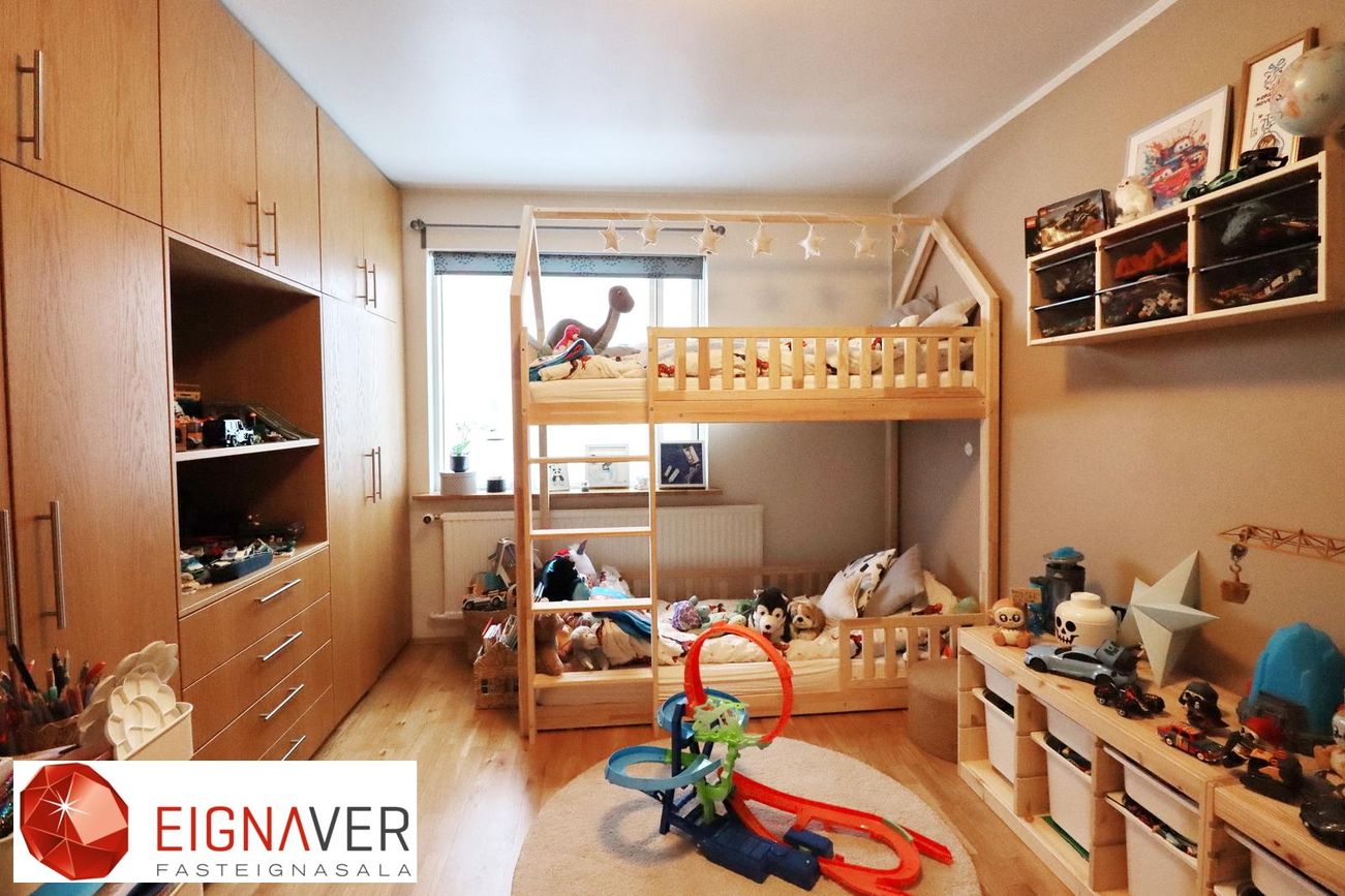 Skarðshlíð 2, 603 Akureyri