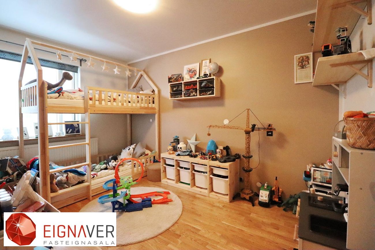 Skarðshlíð 2, 603 Akureyri