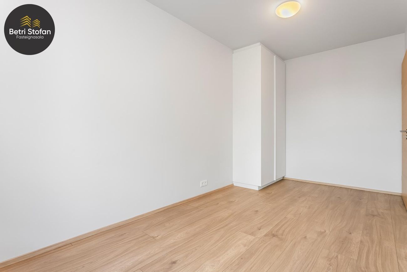 Fálkahlíð 5 - 0420, 102 Reykjavík