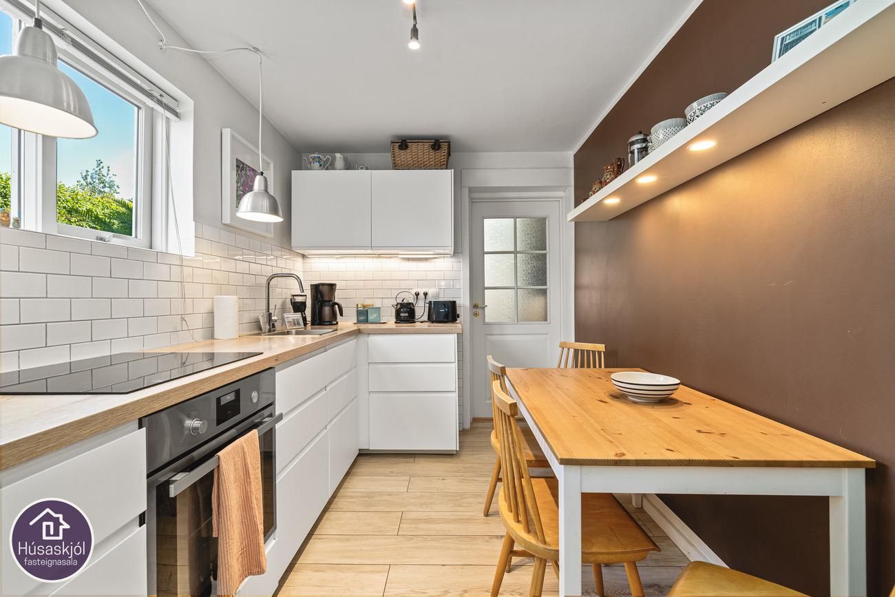 Tunguvegur 1, 108 Reykjavík