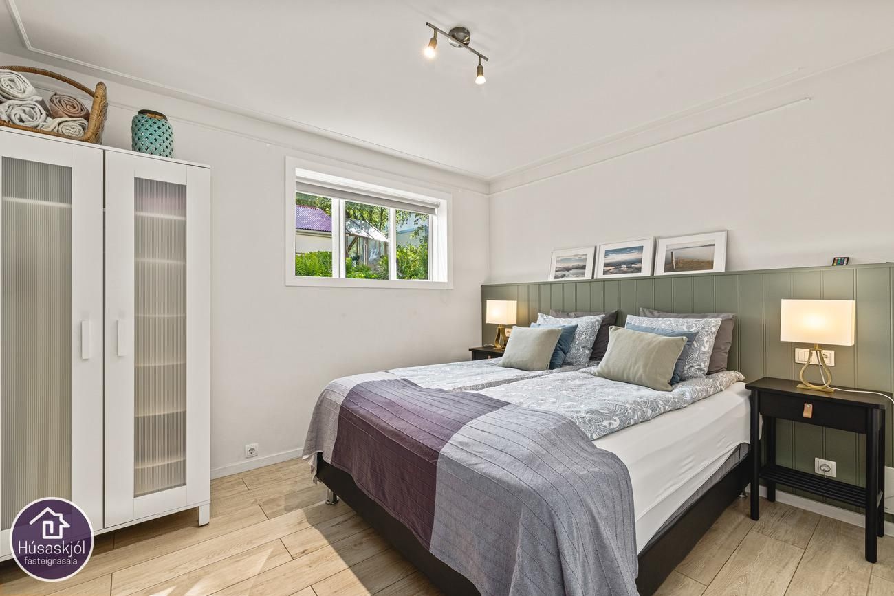 Tunguvegur 1, 108 Reykjavík