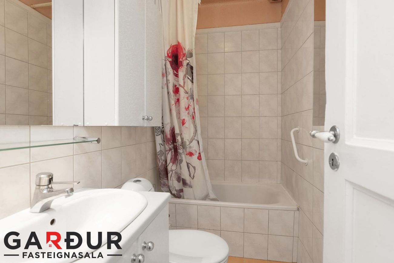 Hverfisgata 102A - 0201, 101 Reykjavík