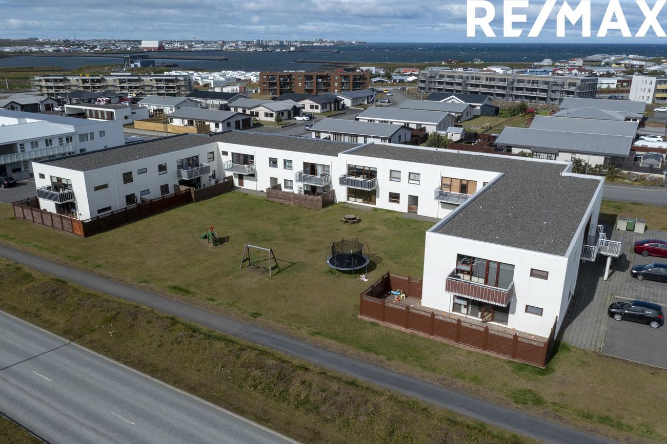Tjarnabakki 4, 260 Reykjanesbær