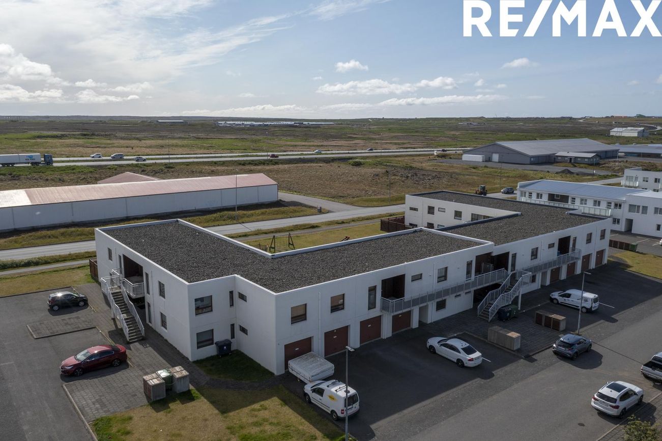 Tjarnabakki 4, 260 Reykjanesbær