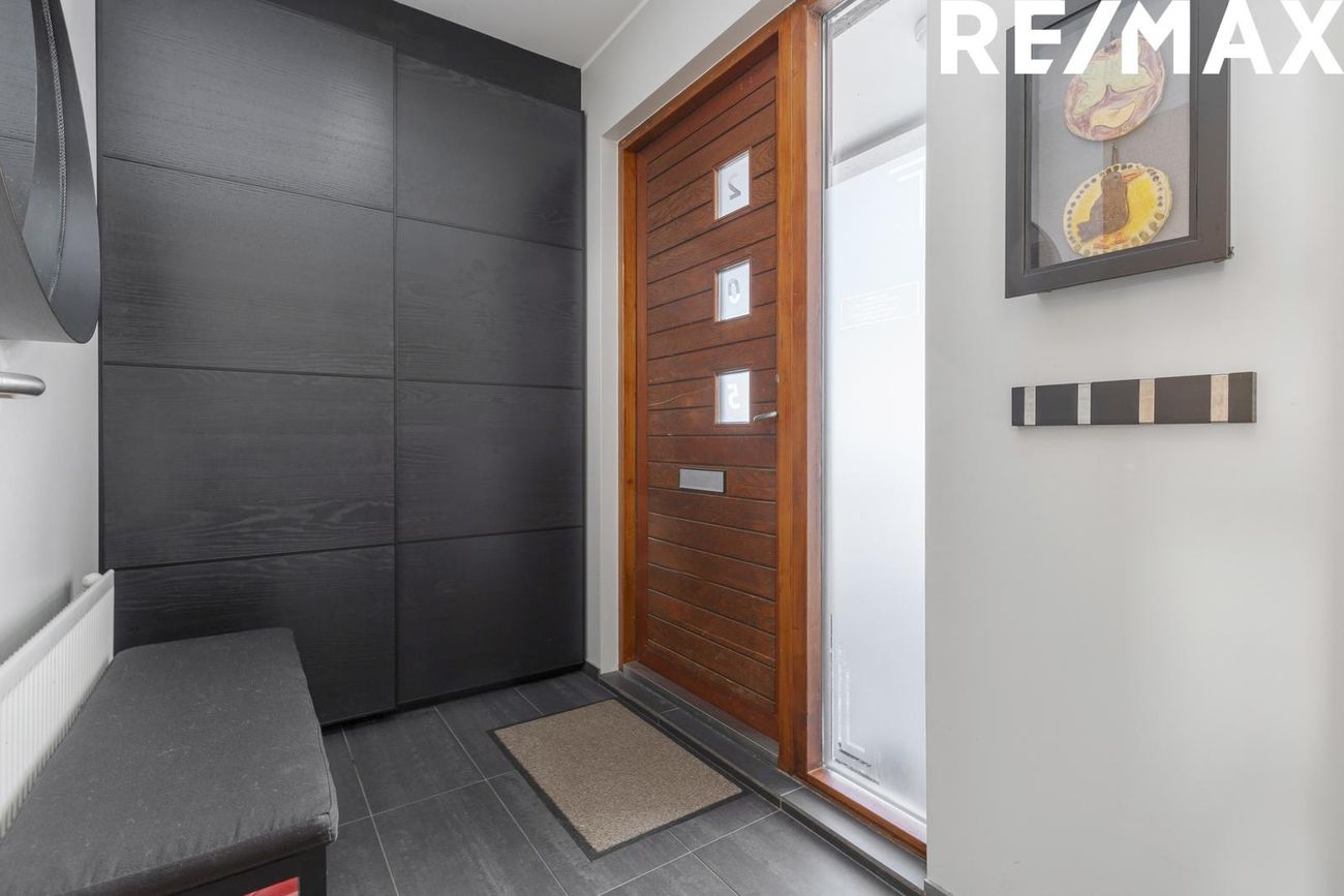 Tjarnabakki 4, 260 Reykjanesbær