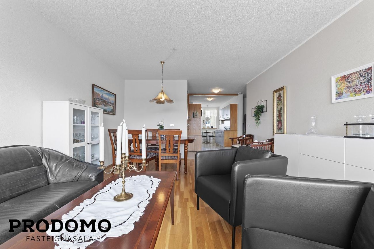 Brekkustígur 35C, 260 Reykjanesbær