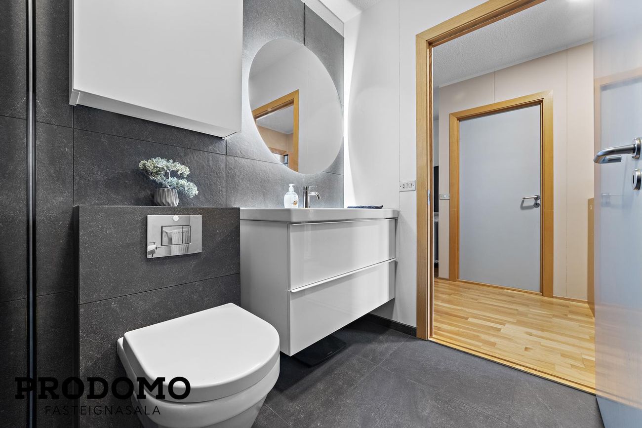 Brekkustígur 35C, 260 Reykjanesbær