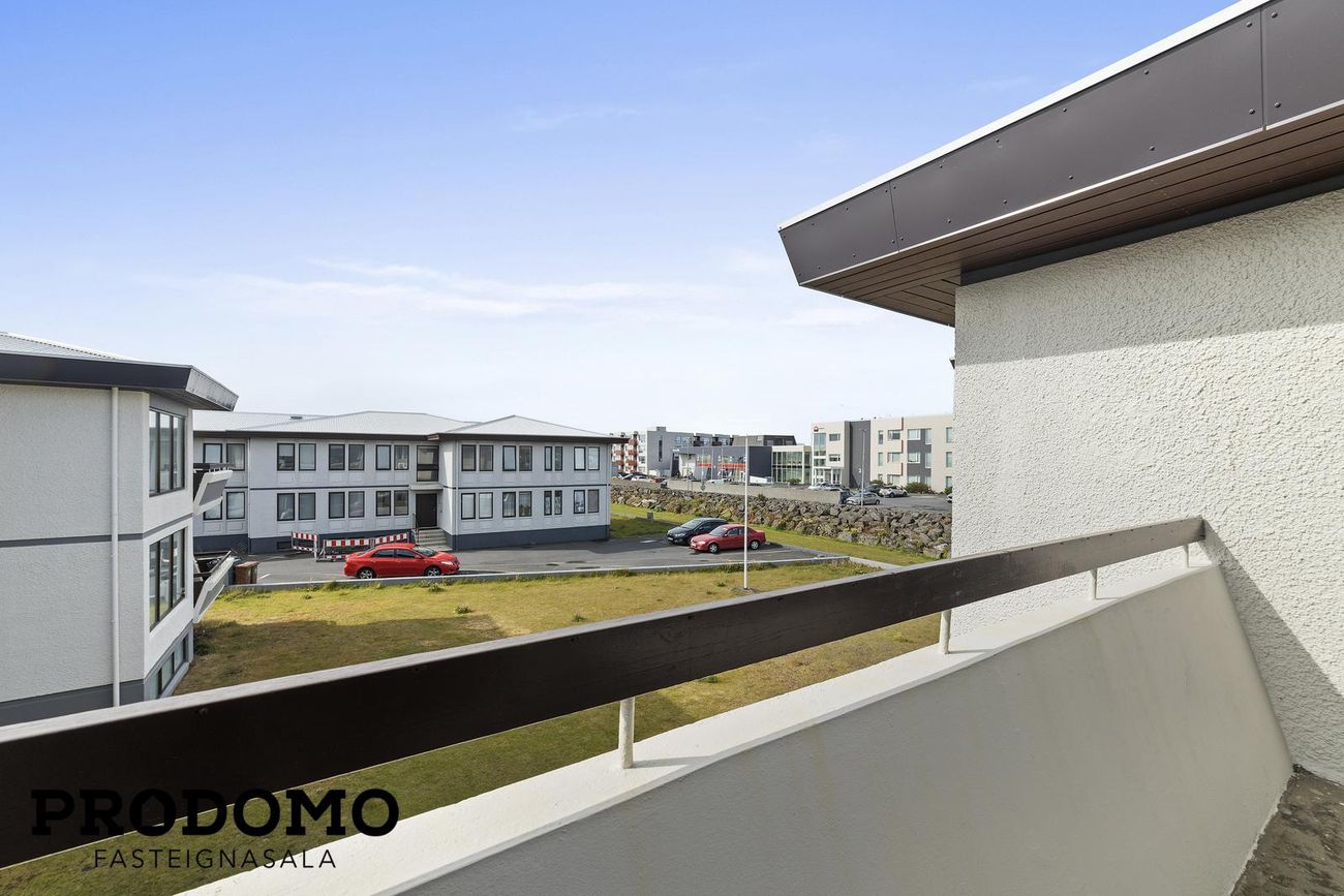 Brekkustígur 35C, 260 Reykjanesbær