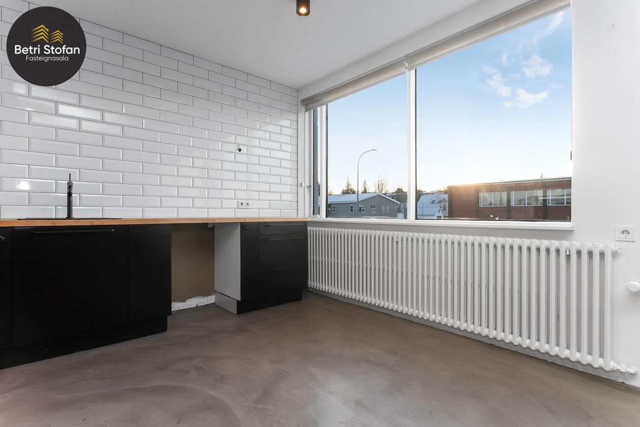 Sogavegur 101, 108 Reykjavík