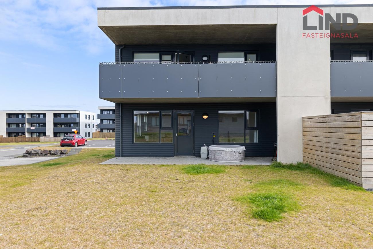 Dalsbraut 6, 260 Reykjanesbær