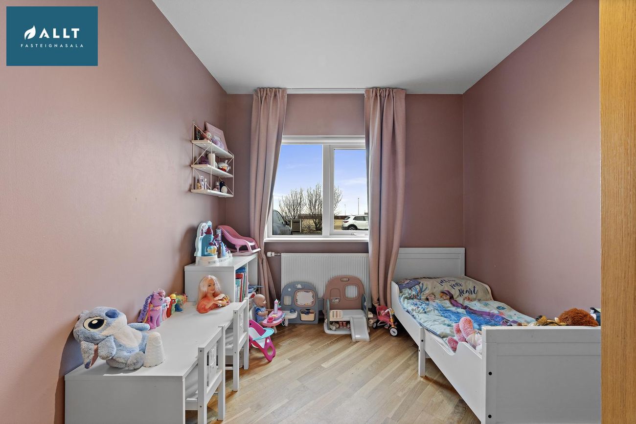 Skólabraut 7 - 0102, 260 Reykjanesbær