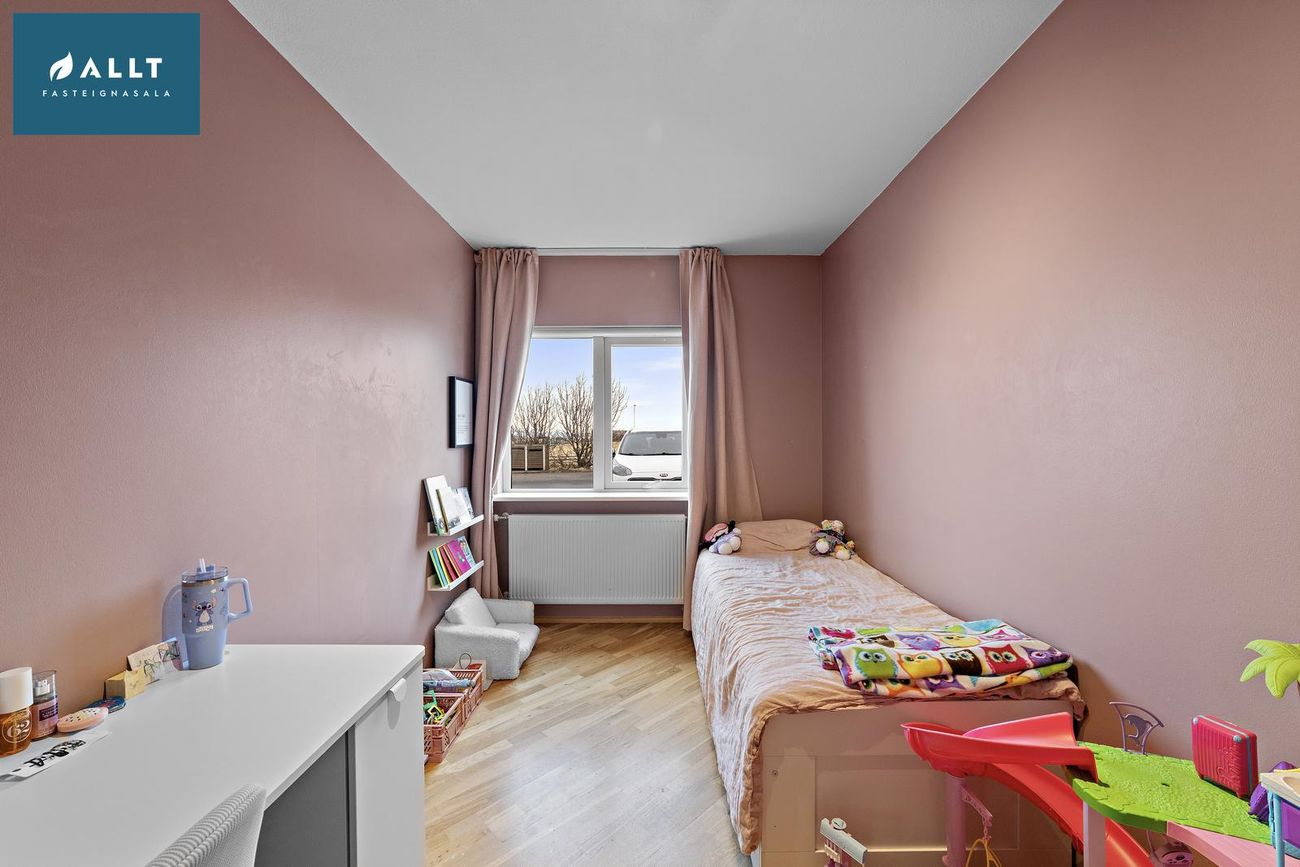 Skólabraut 7 - 0102, 260 Reykjanesbær