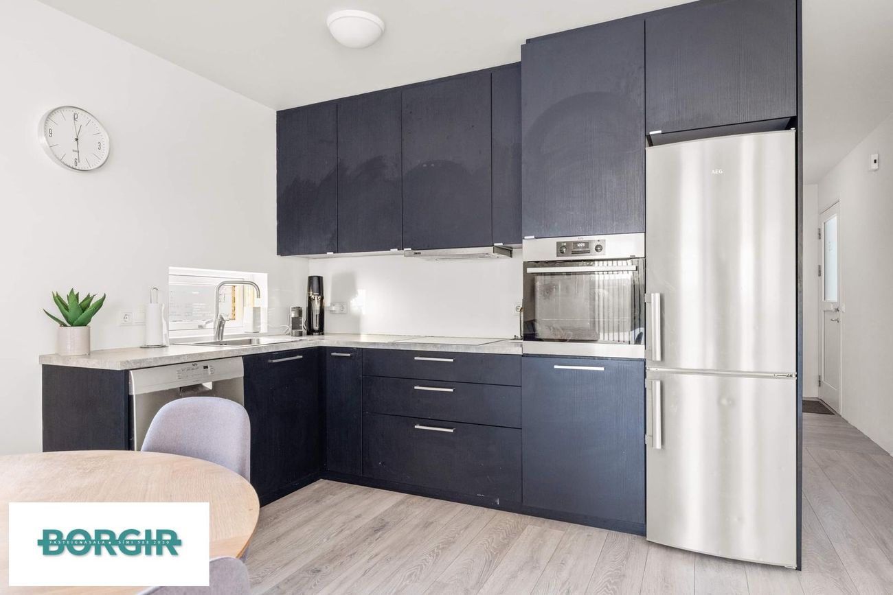 Dalsbraut 14, 260 Reykjanesbær