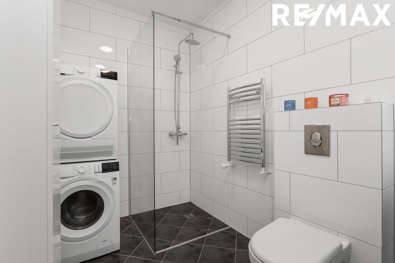 Grensásvegur 12 - 0402, 108 Reykjavík