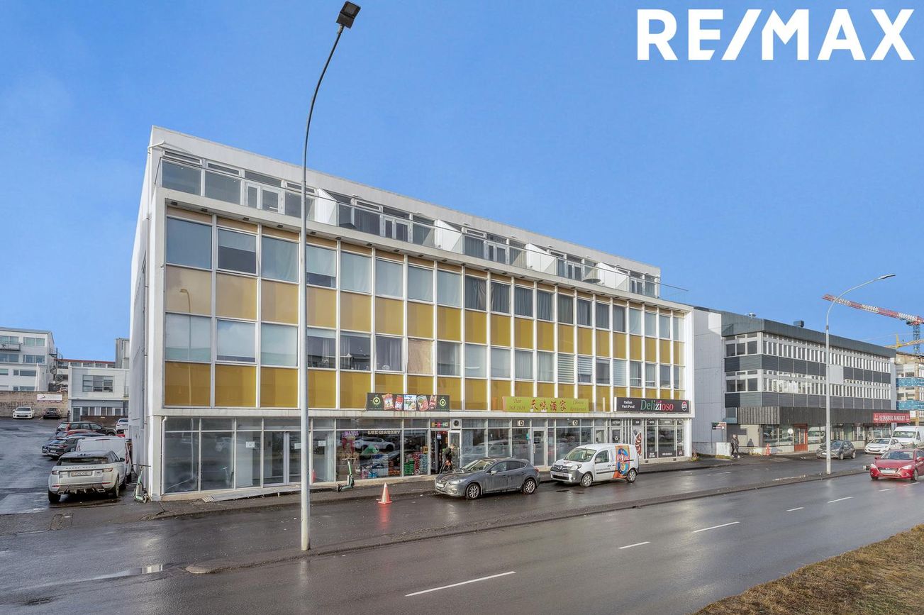 Grensásvegur 12 - 0402, 108 Reykjavík