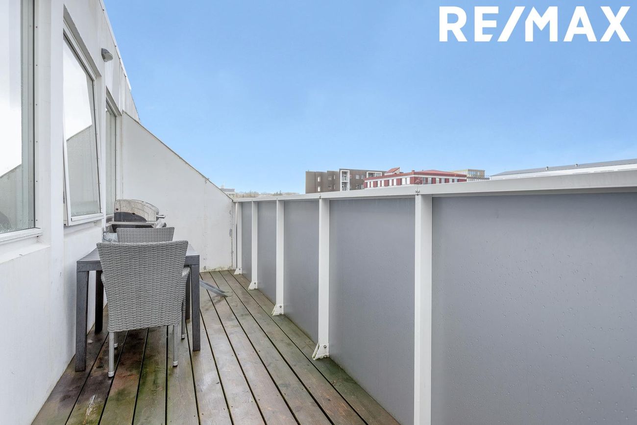 Grensásvegur 12 - 0402, 108 Reykjavík