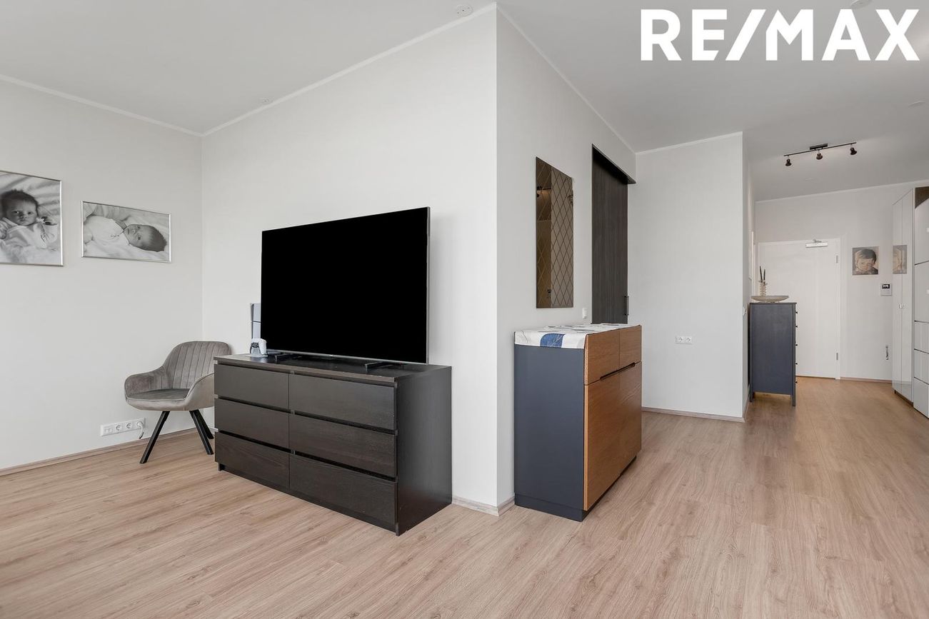 Grensásvegur 12 - 0402, 108 Reykjavík