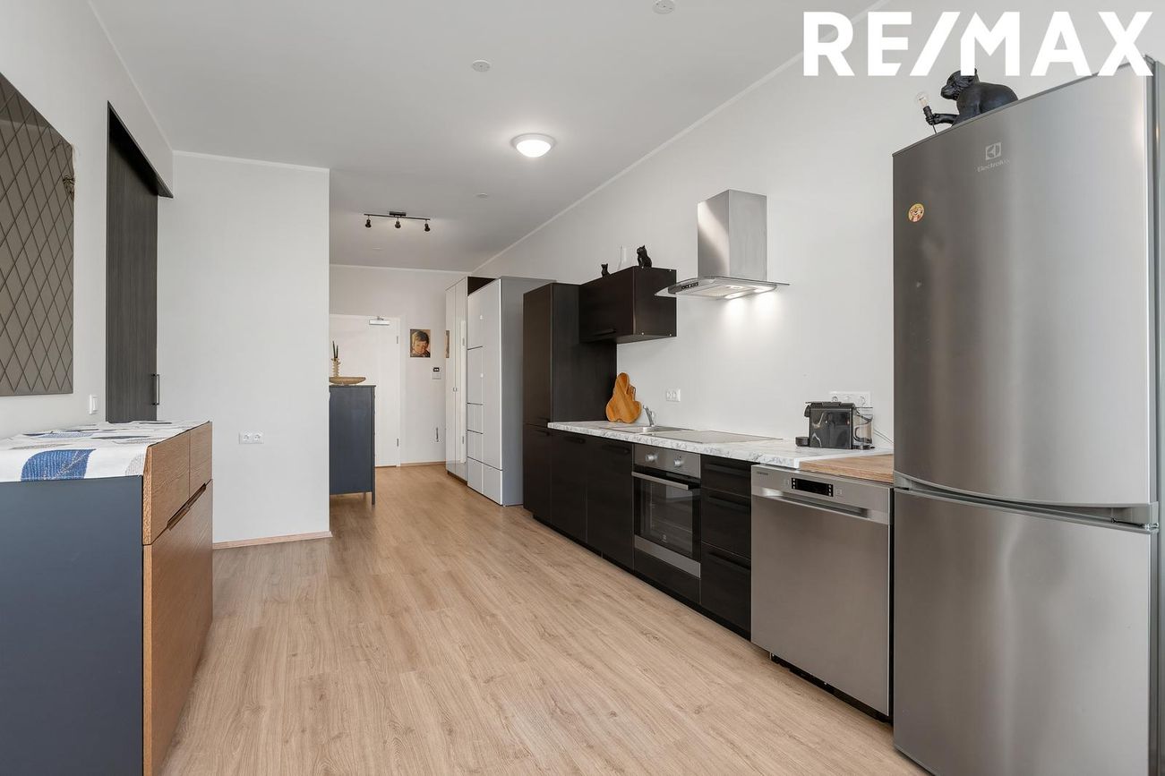 Grensásvegur 12 - 0402, 108 Reykjavík